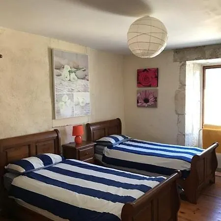 Le Milieu Chai, Chateau De Nyaraló Charras