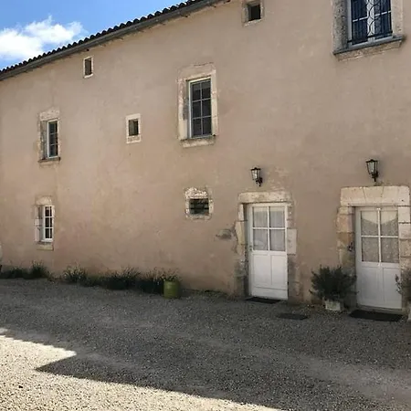 Le Milieu Chai, Chateau De Nyaraló Charras