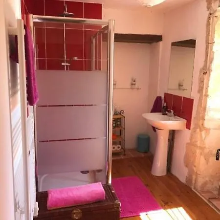 Le Milieu Chai, Chateau De Nyaraló Charras