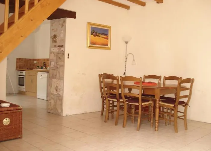 Tatil Evi Le Milieu Chai, Chateau De